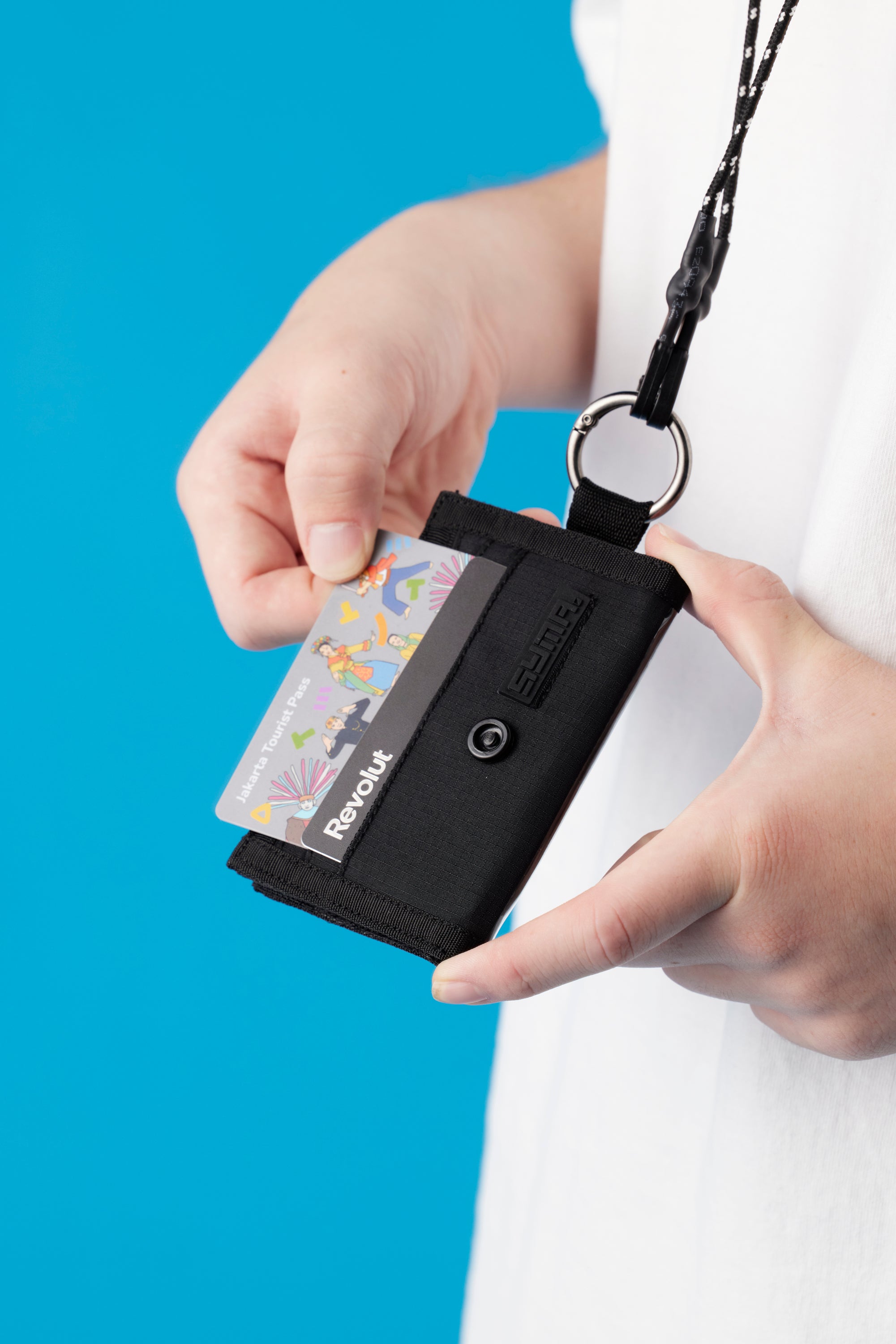 受注生産・10月前半から発送予定] SOLO TRAVELING ZIPP LANYARD WALLET
