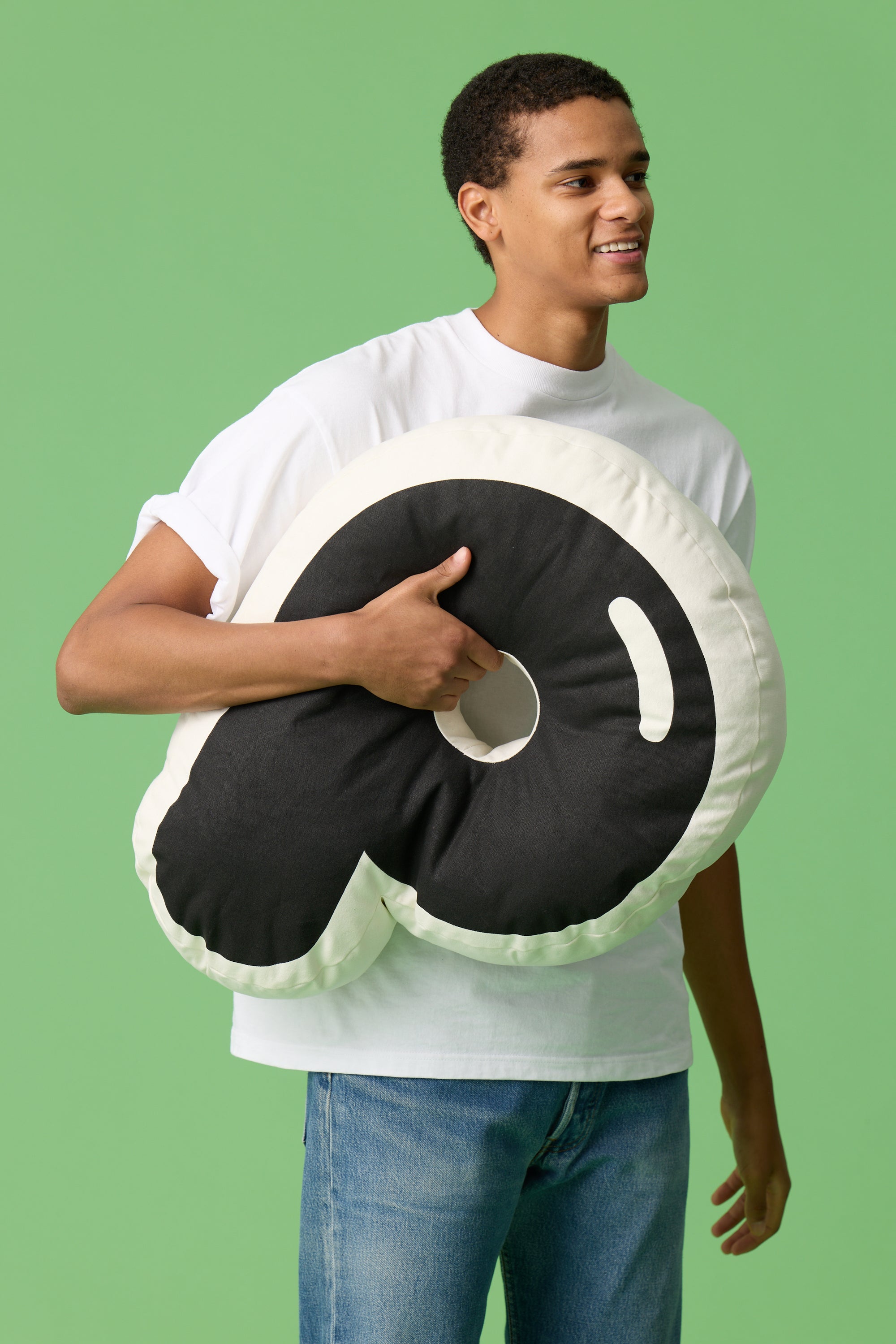 [受注生産・9月末から発送予定] P-CUSHION / LARGE