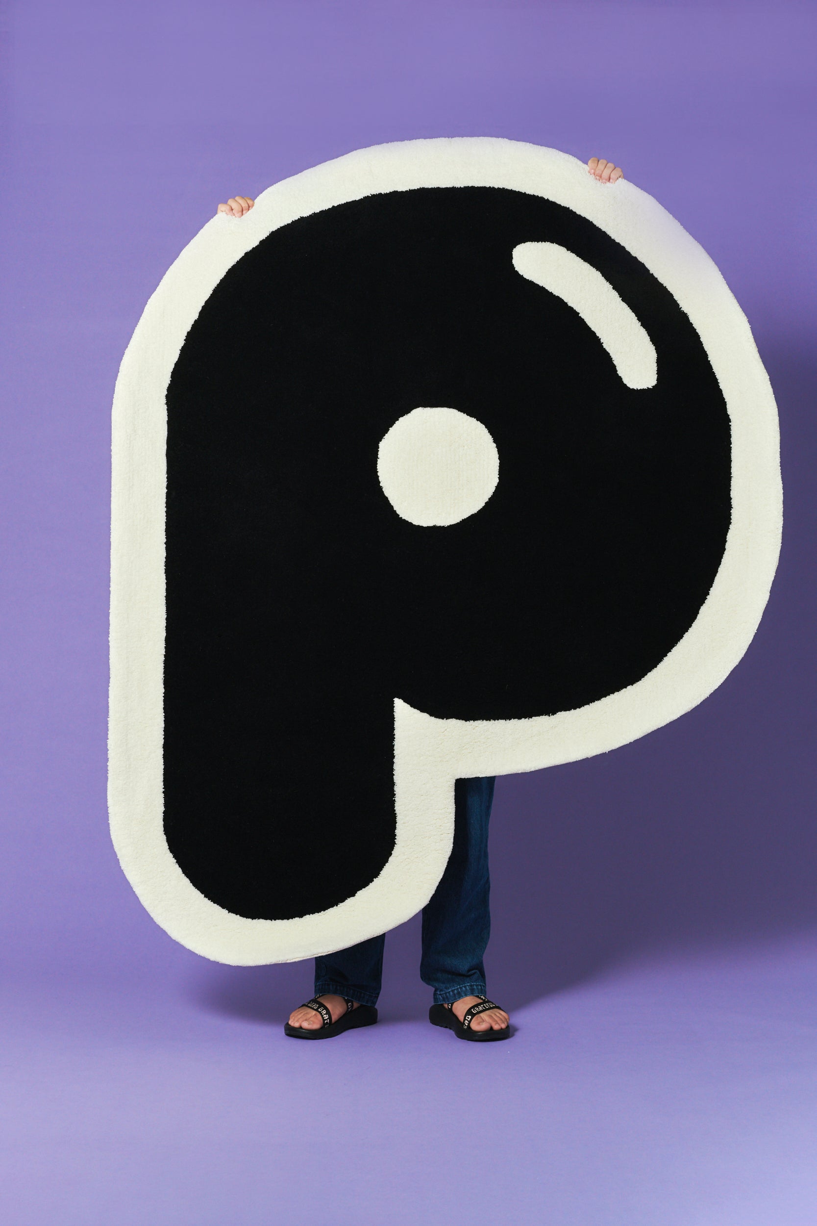 [受注生産・5月末 - 6月末までに発送予定] P Rug (Big)